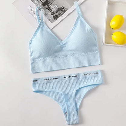 Conjunto Gio Sutiã Cropped Canelado Sem Aro com Calcinha Tanga