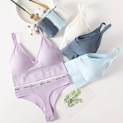 Conjunto Gio Sutiã Cropped Canelado Sem Aro com Calcinha Tanga