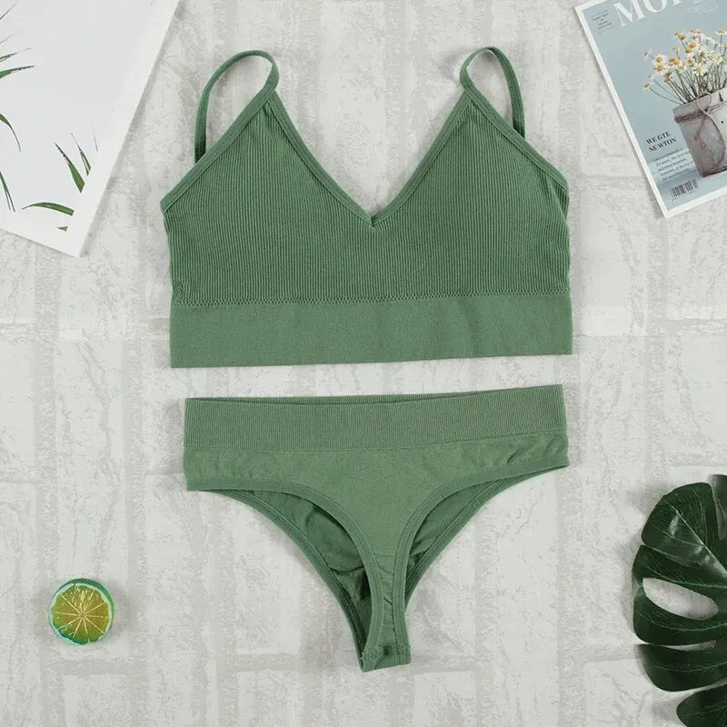 Conjunto Lara Bralette e Calcinha G-String Seamless Sem Aro