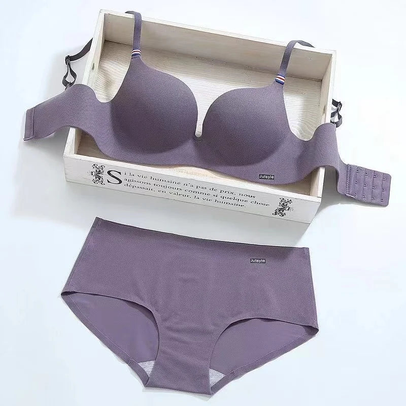 Conjunto Lorena Sutiã Sem Aro com Bojo Moldado e Calcinha Seamless