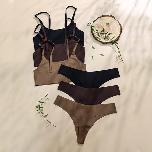Conjunto Serena Sutiã e Calcinha Seamless Sem Aro com Alças Reguláveis