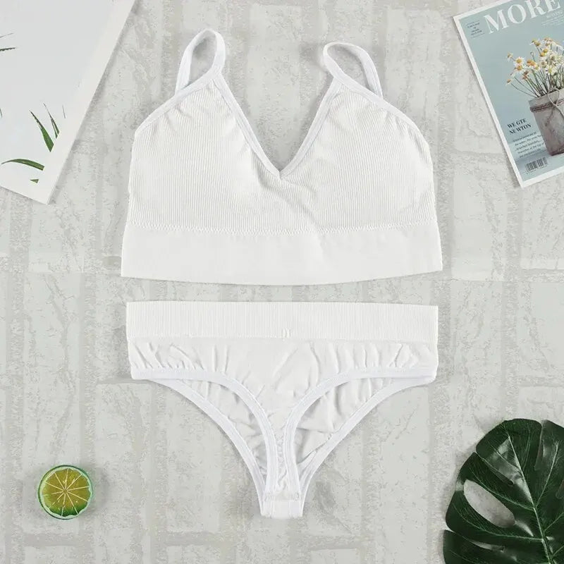 Conjunto Lara Bralette e Calcinha G-String Seamless Sem Aro