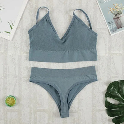 Conjunto Lara Bralette e Calcinha G-String Seamless Sem Aro