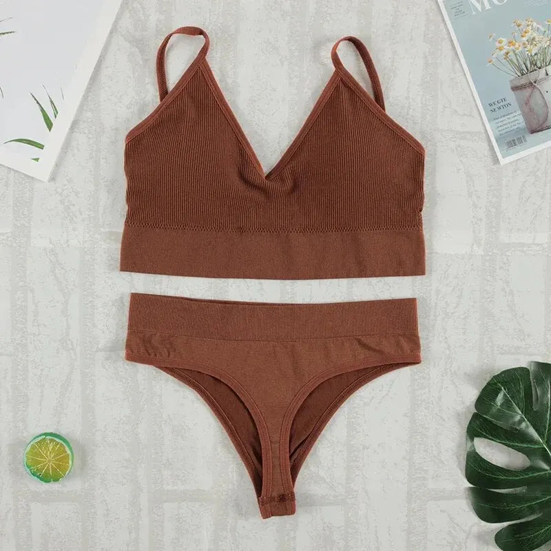 Conjunto Lara Bralette e Calcinha G-String Seamless Sem Aro